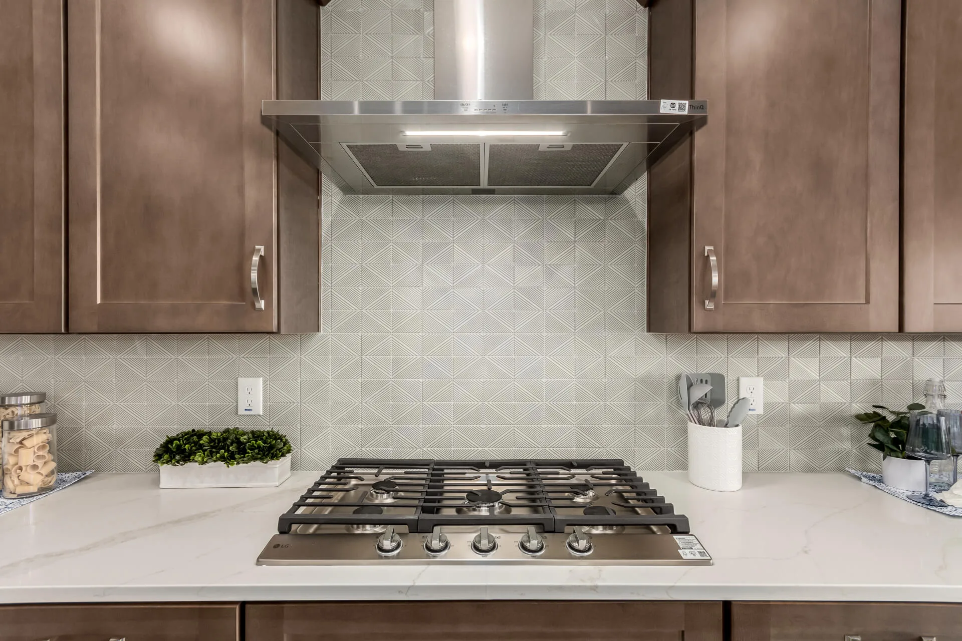 20 - Nightshade 30412