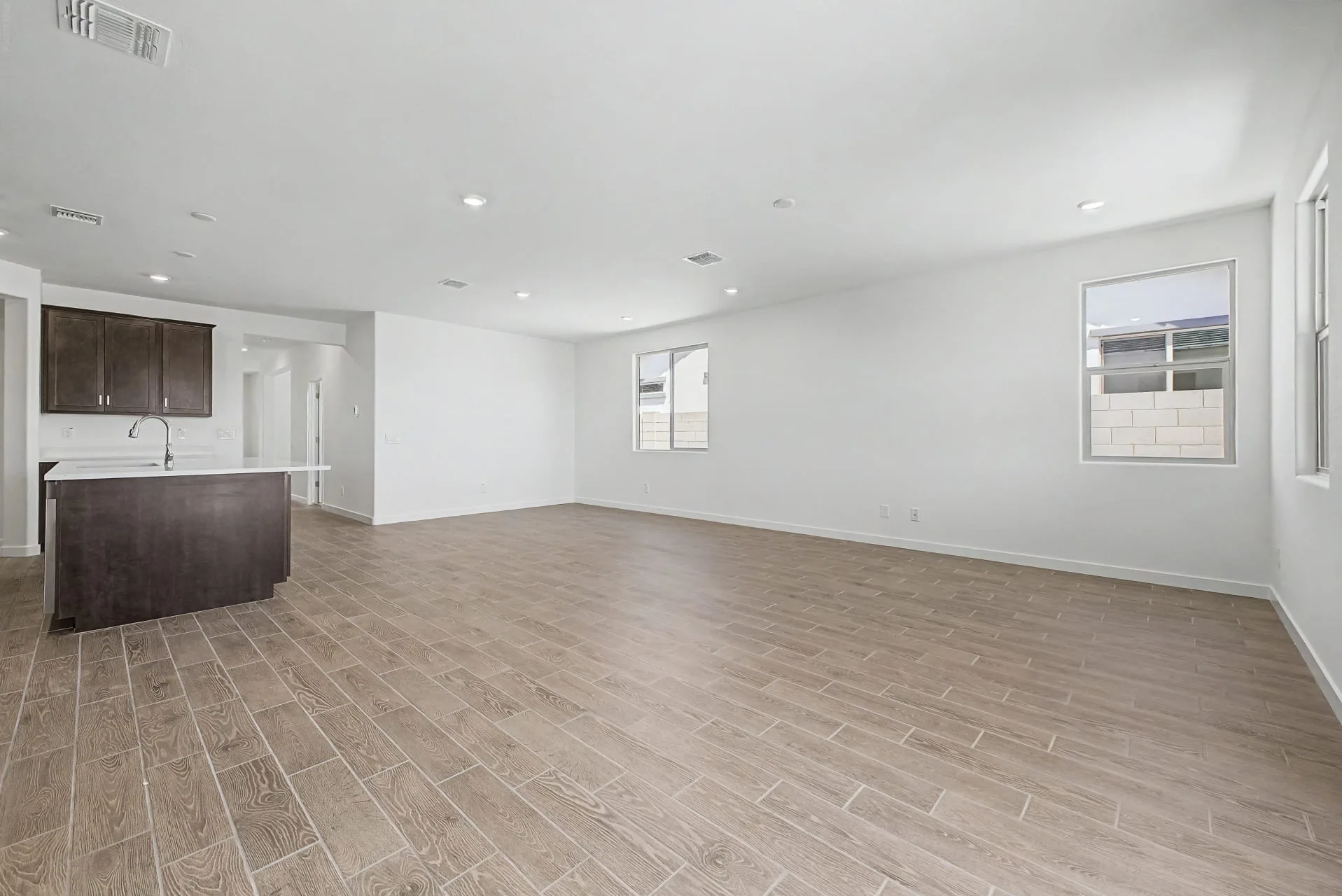 10 AST 3 Great Room