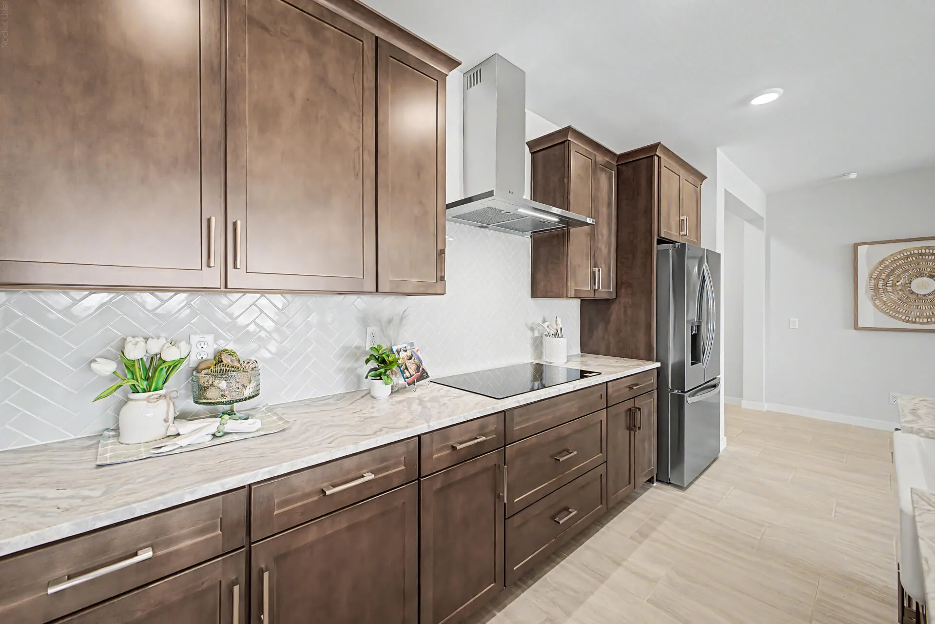 16 - 202 Kitchen 3
