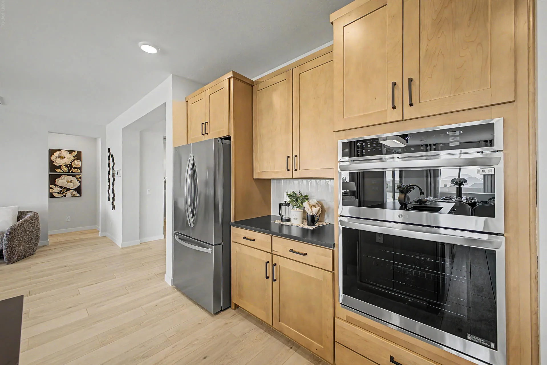 16 - 203 Kitchen 5