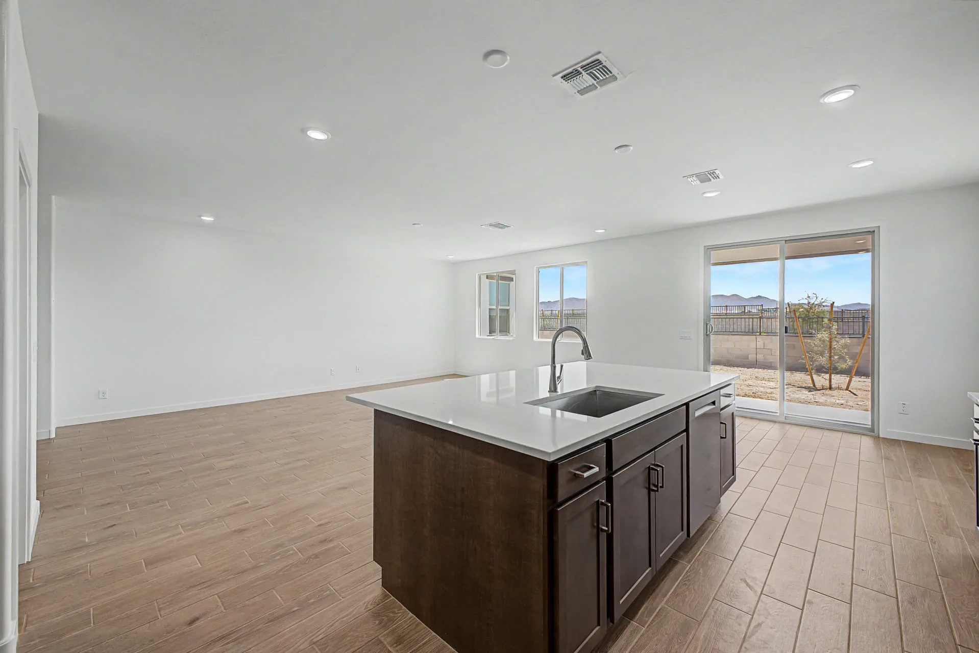 16 AST 2 Kitchen