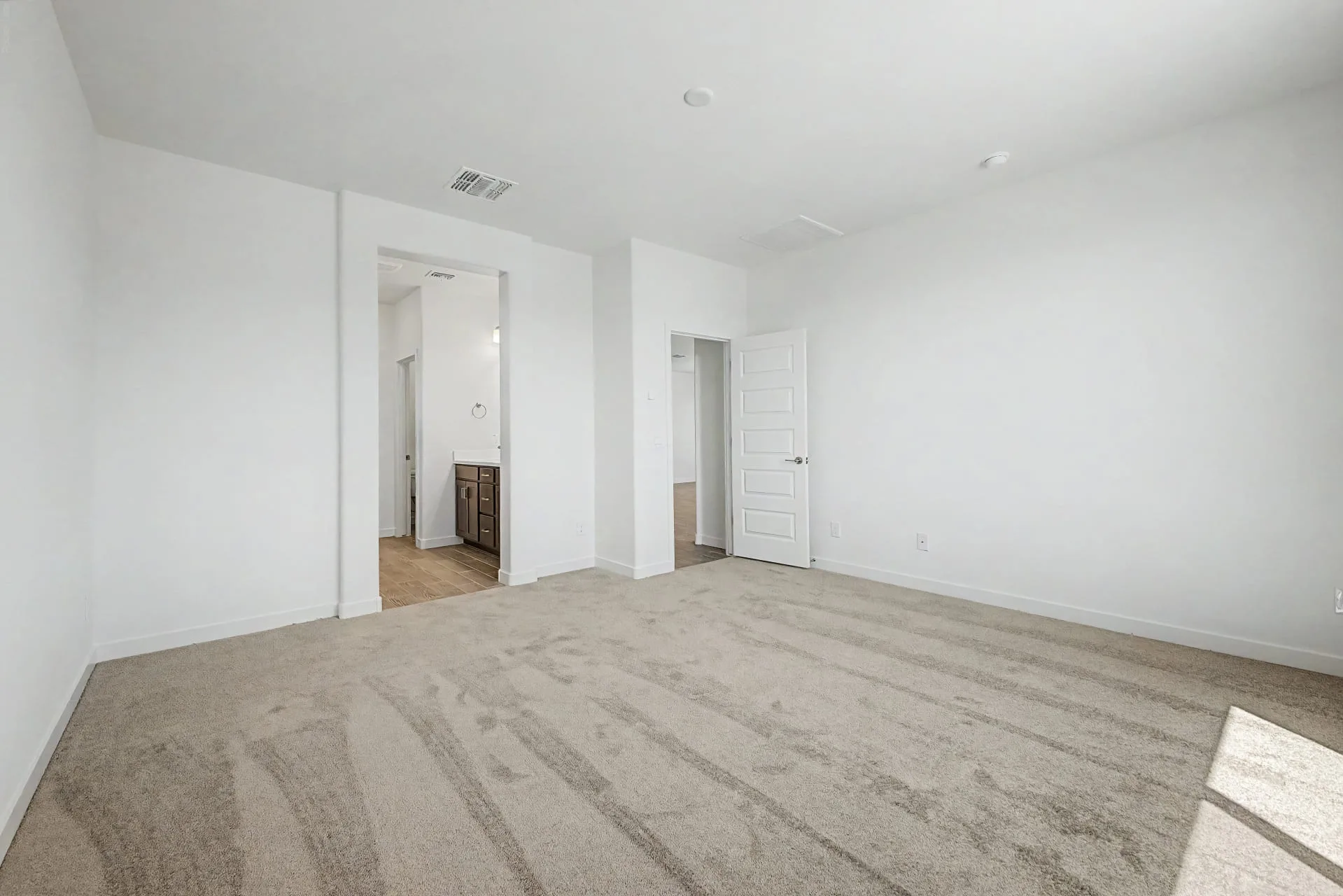 16 AST 3 Master Bedroom