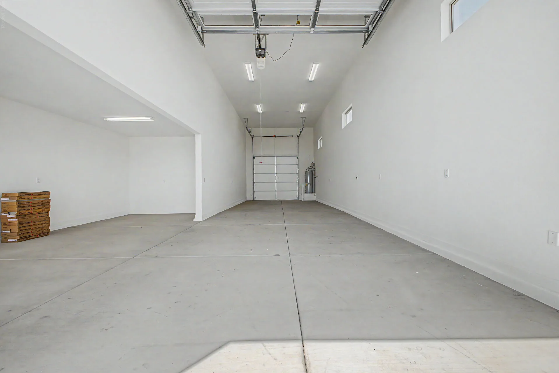 33 - 203 Garage 3