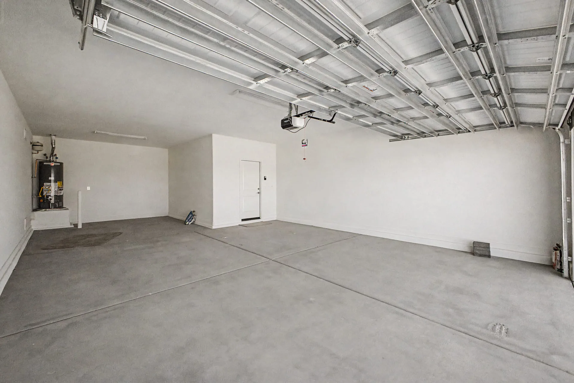 33 AST 2 Garage