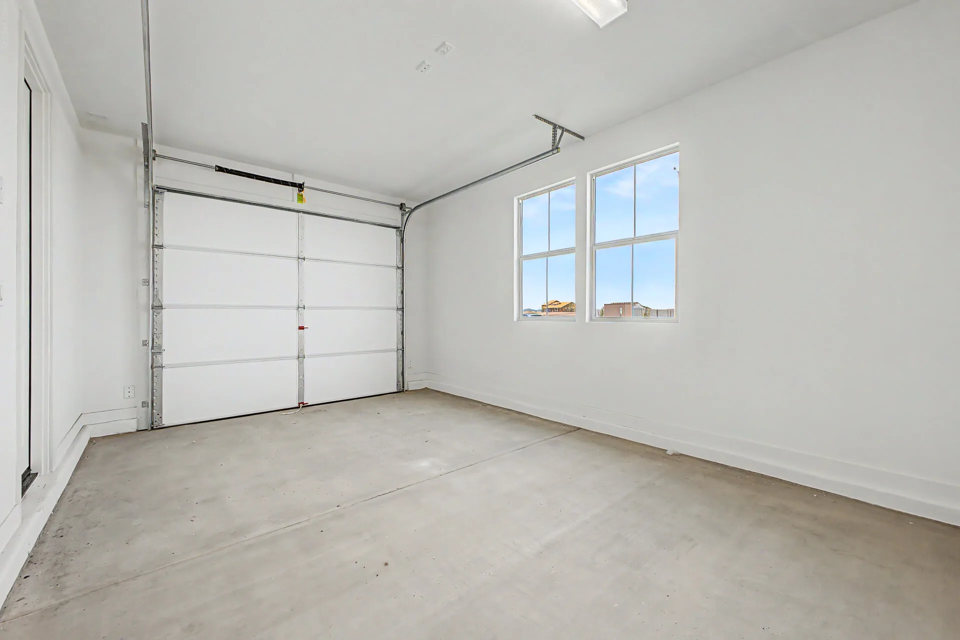 47 - 202 Garage 4
