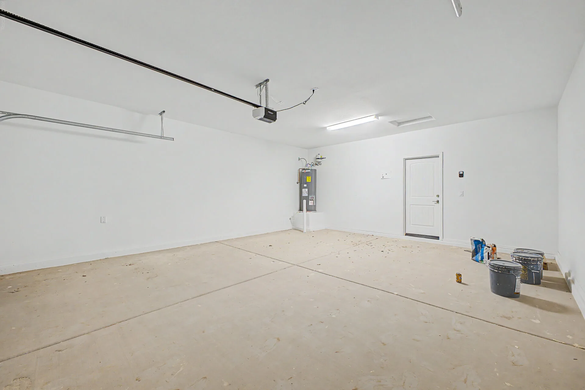 25 - Lot 43 Garage 1